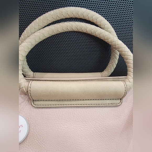 NWOT Relic Handbag Purse Baby Pink Crossbody Medium Size - Picture 4 of 7